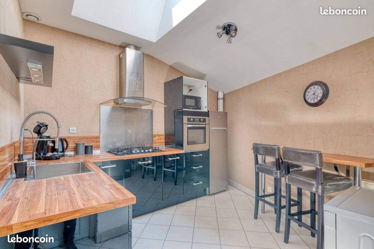 Appartement à louer, 120m², Lagnieu