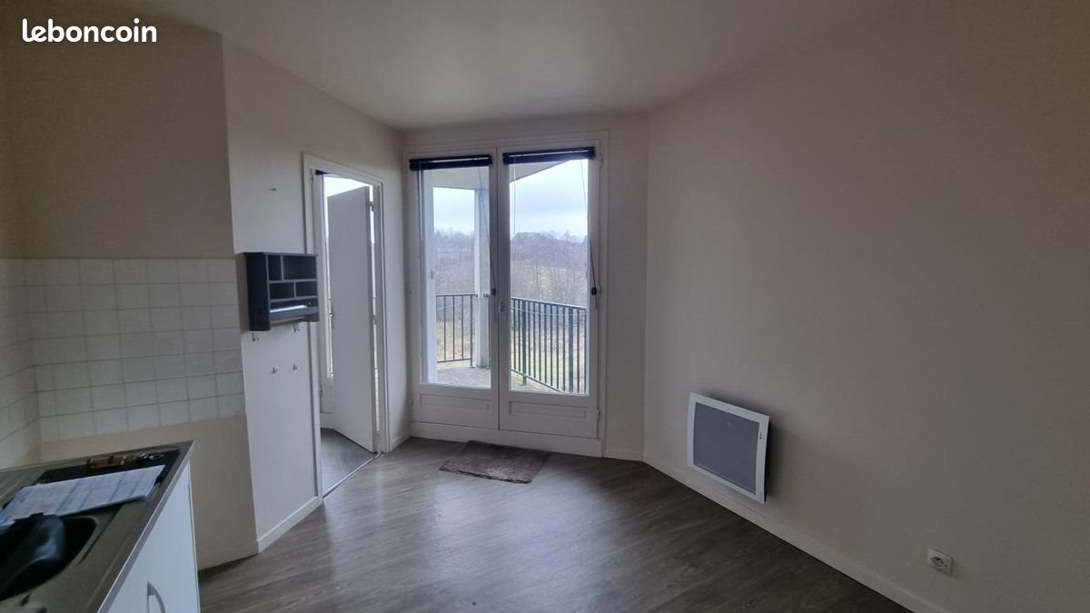 Appartement à louer, 66m², Merlines
