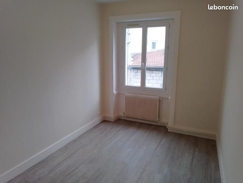 Appartement à louer, 98m², Le Chambon-Feugerolles