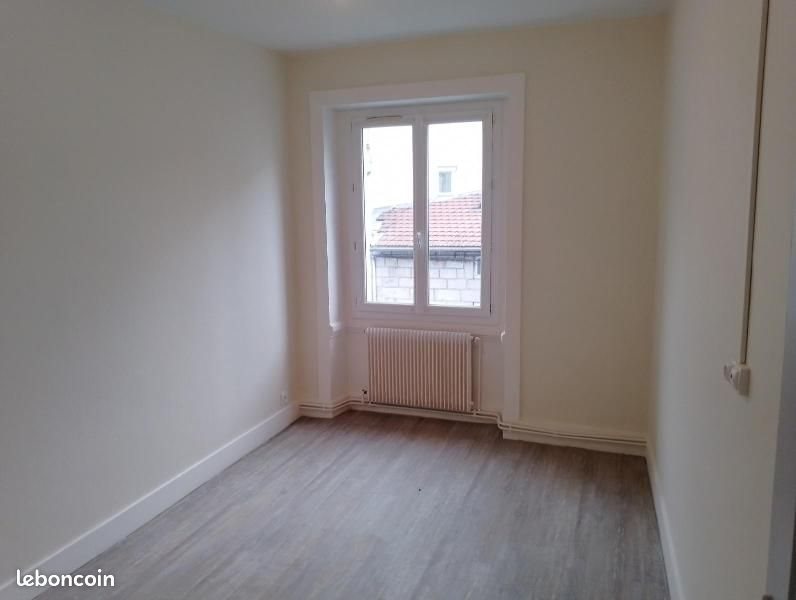 Appartement à louer, 98m², Le Chambon-Feugerolles