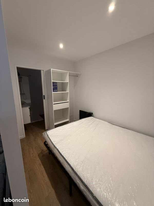 Appartement à louer, 25m², Nîmes