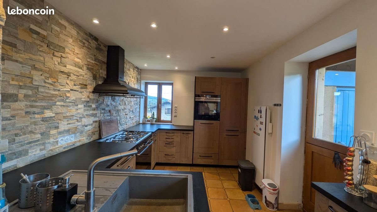 Maison à louer, 210m², Thurins