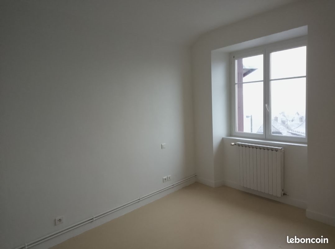 Appartement à louer, 82m², Laguiole