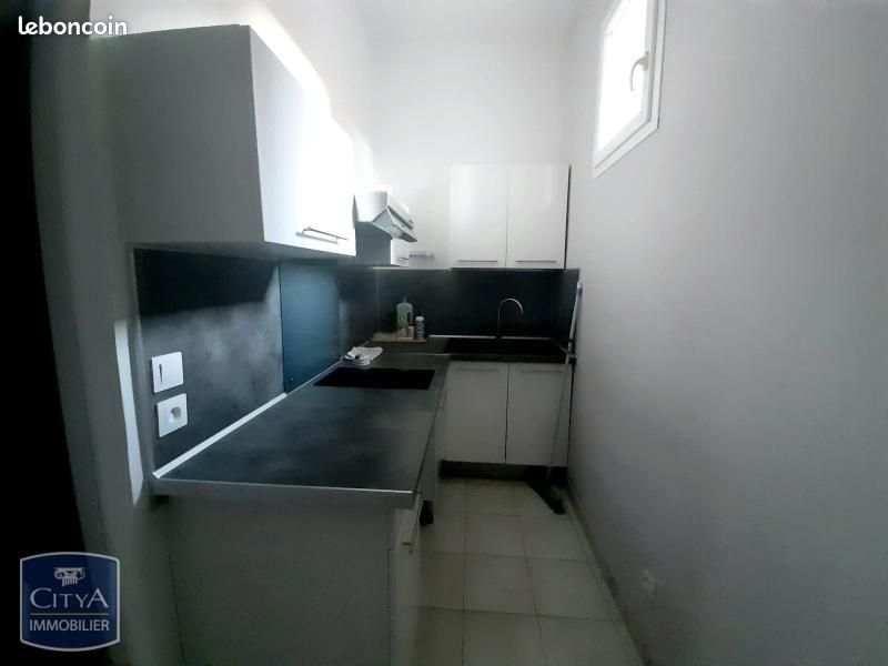 Appartement à louer, 18m², Marignane