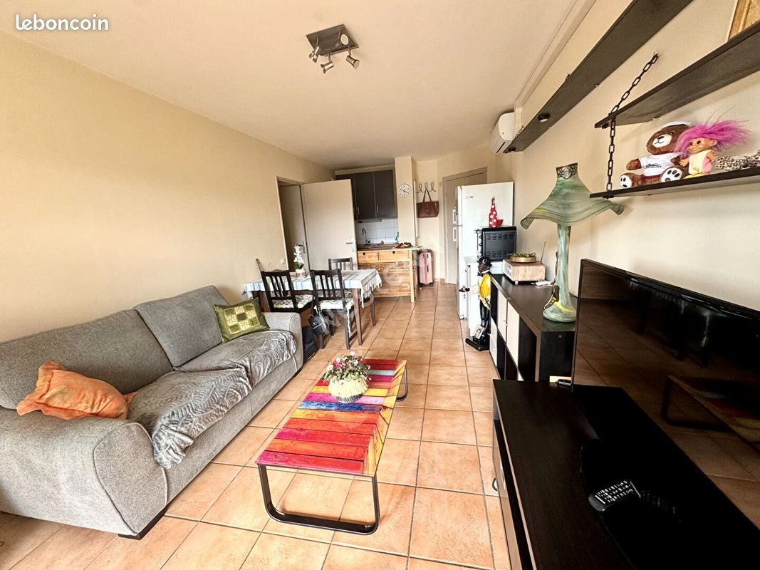 Appartement à louer, 37m², Marseille 8ème