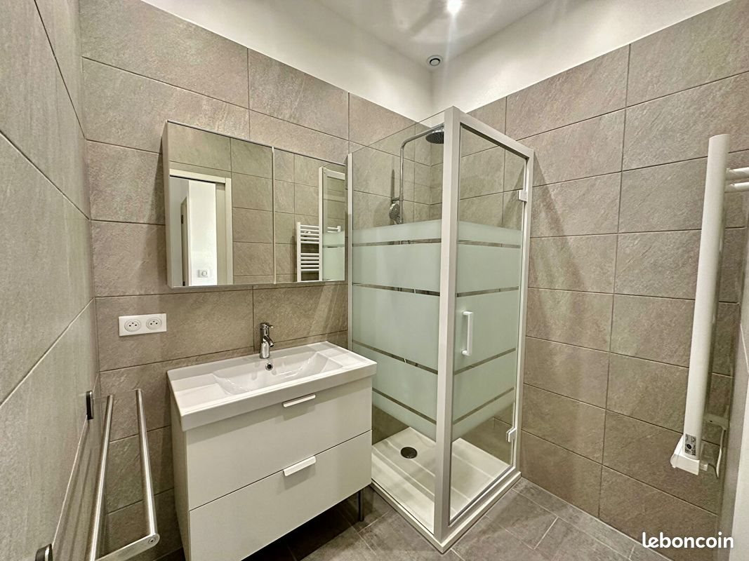 Appartement à louer, 47m², Seillons-Source-d'Argens