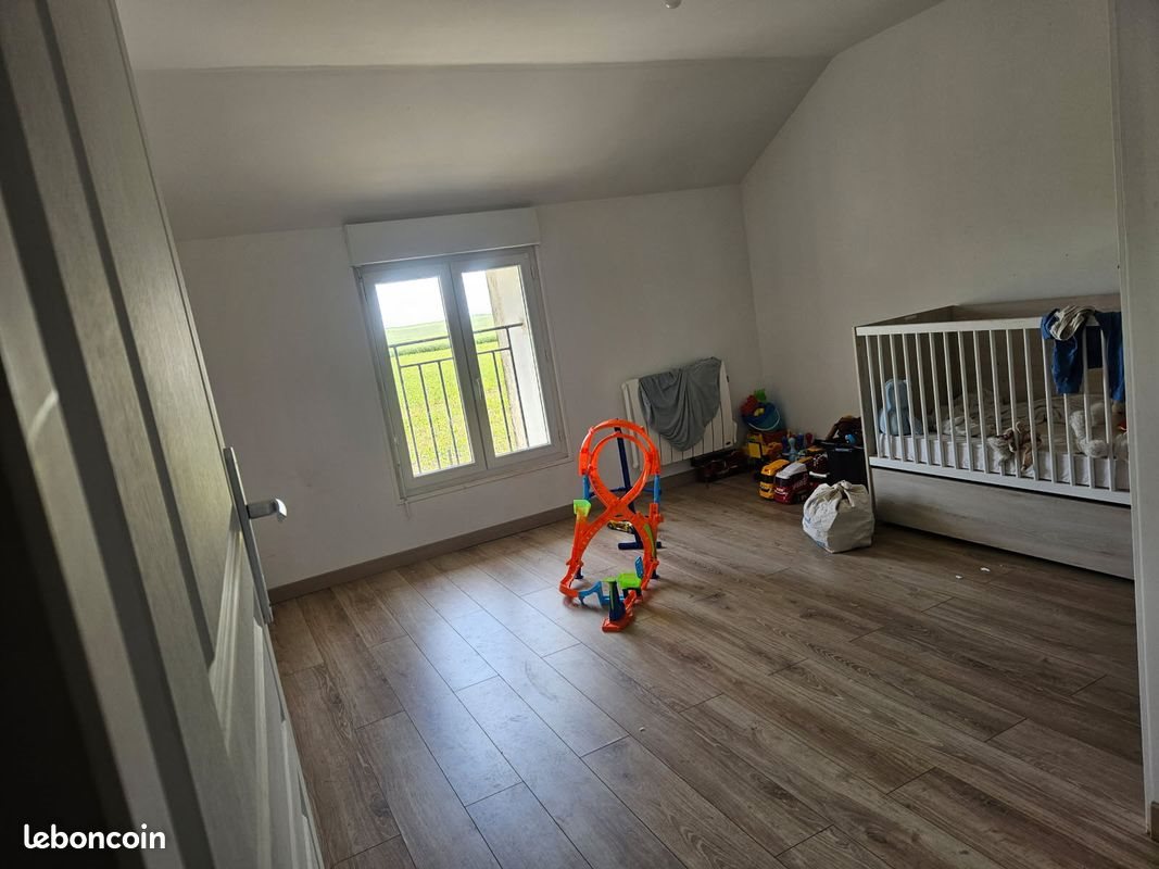 Maison à louer, 108m², Neuville-de-Poitou