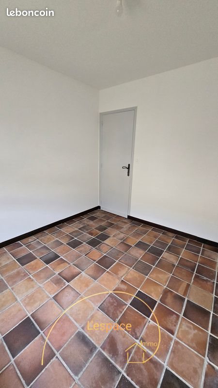 Appartement à louer, 44m², Breteuil