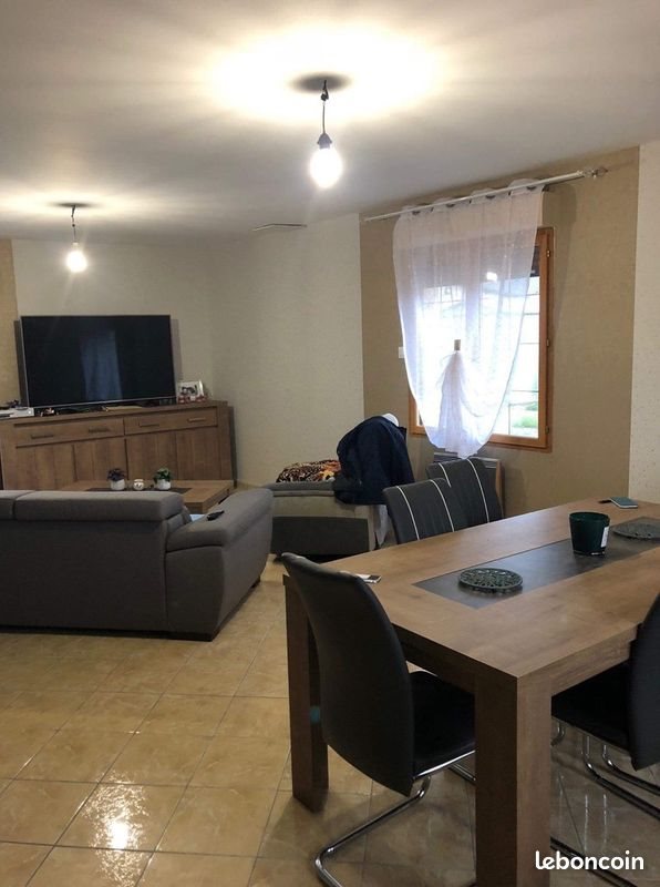 Maison à louer, 107m², Barenton-Bugny