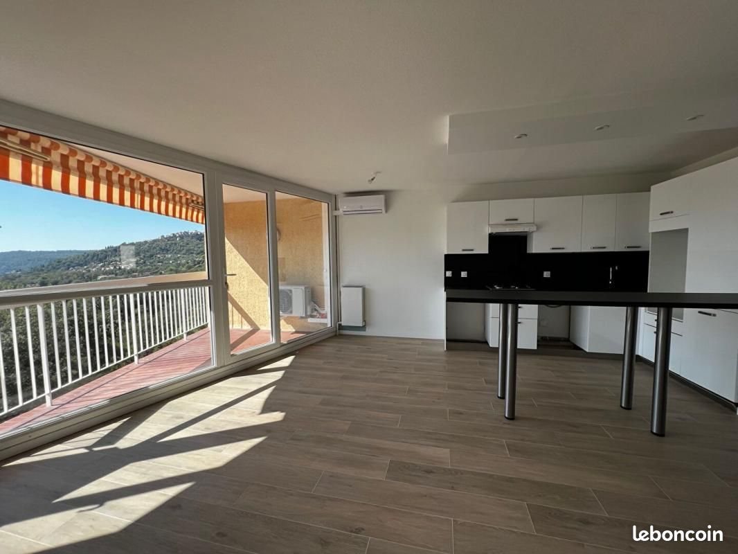 Appartement à louer, 60m², Carros