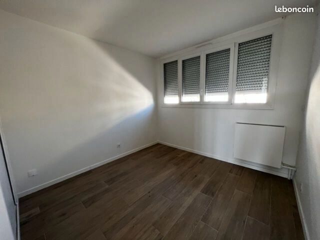 Appartement à louer, 60m², Carros
