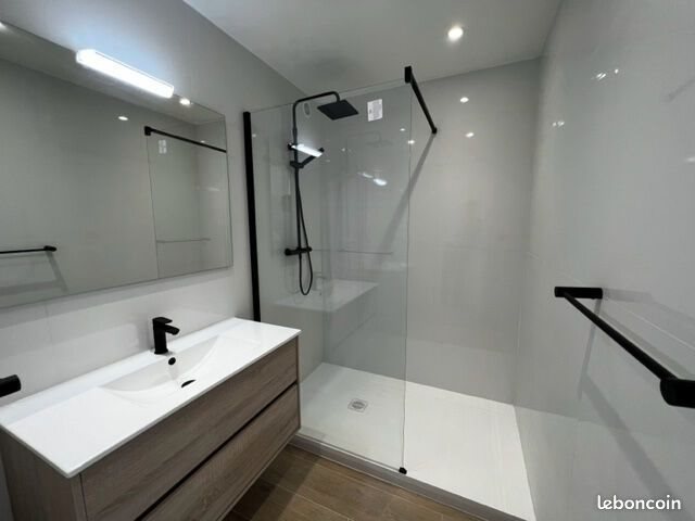 Appartement à louer, 60m², Carros