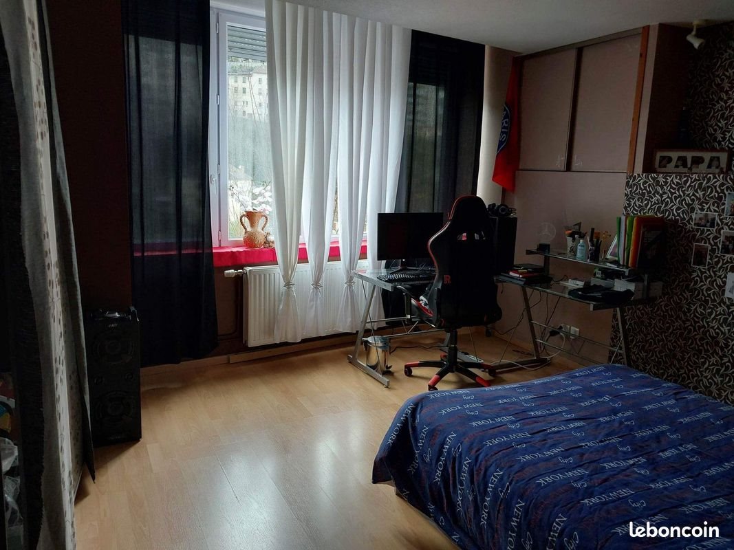 Appartement à louer, 79m², Saint-Claude