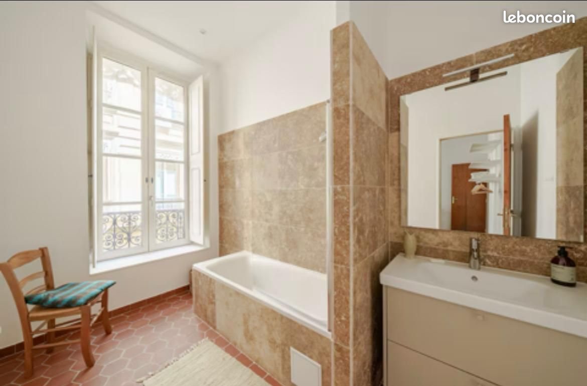 Appartement à louer, 47m², Marseille 2ème