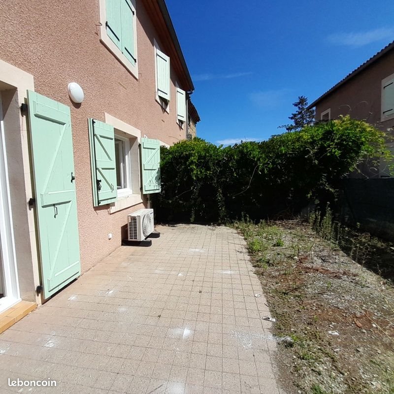 Appartement à louer, 66m², Saint-Félix-de-Rieutord