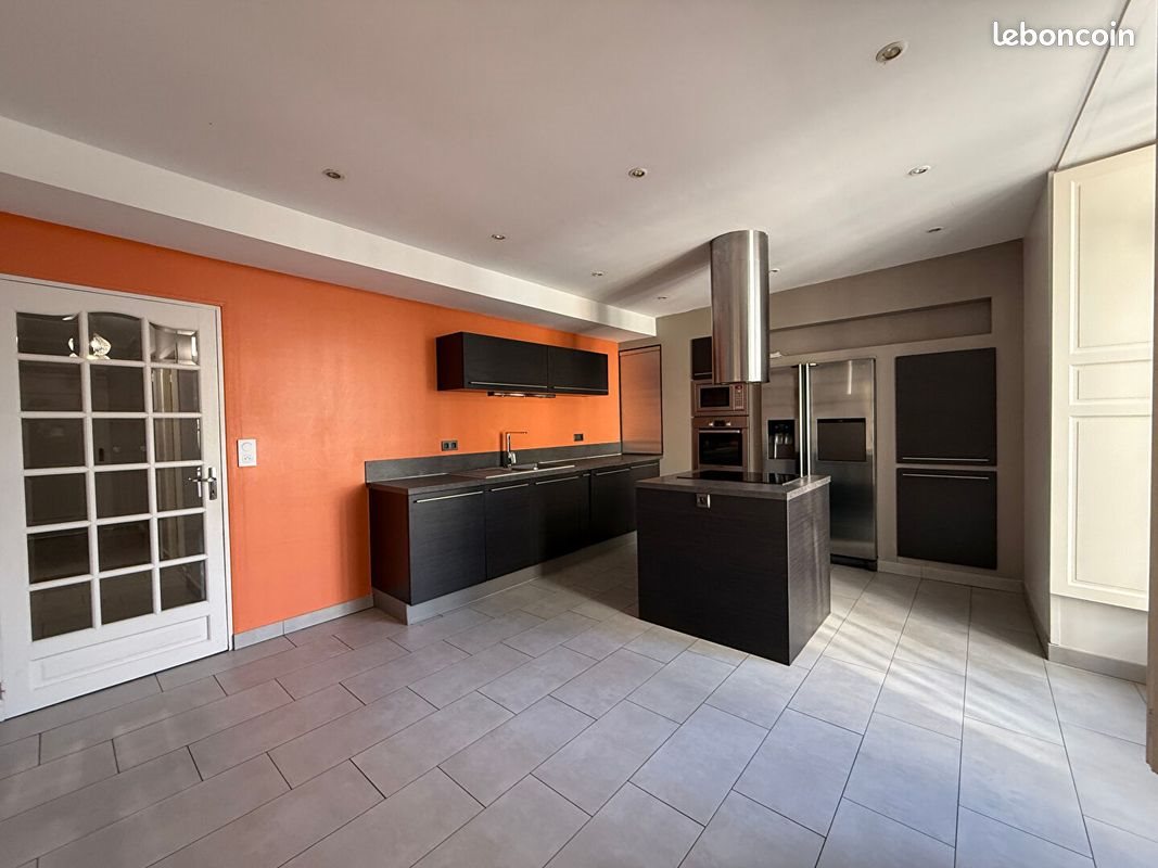 Appartement à louer, 140m², Château-Gontier