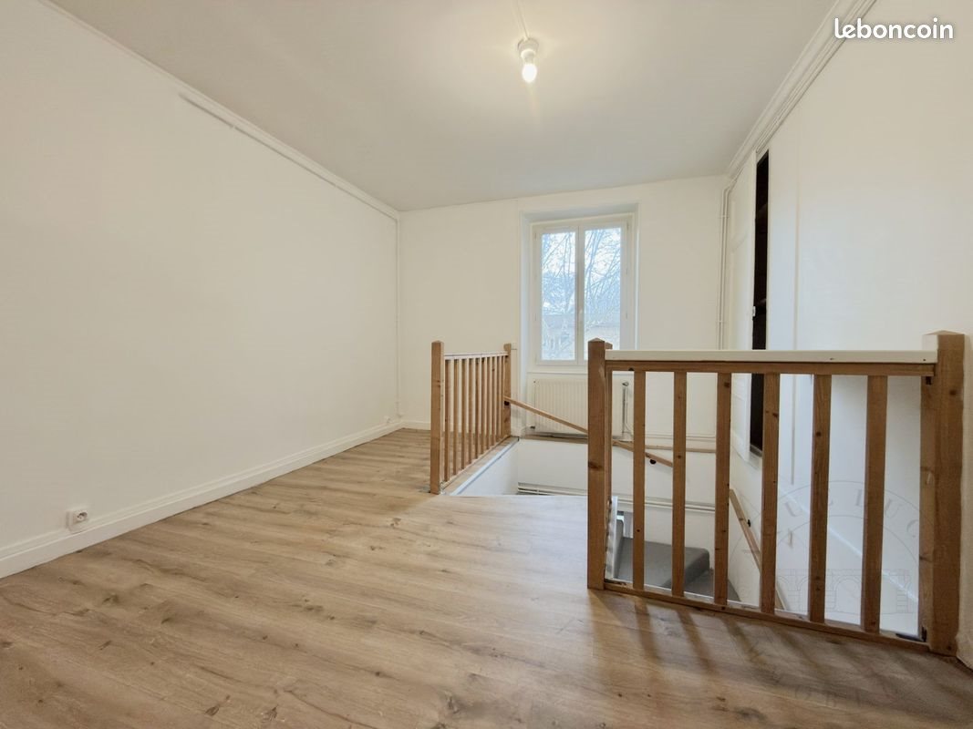 Appartement à louer, 73m², Communay