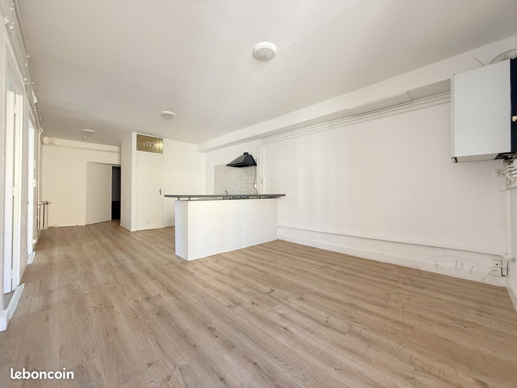 Appartement à louer, 73m², Communay
