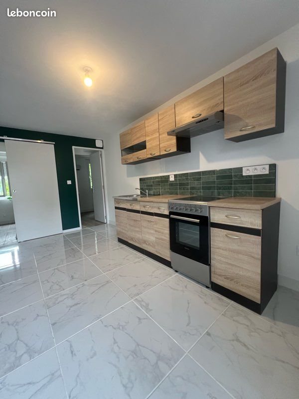 Appartement à louer, 35m², Sainte-Suzanne