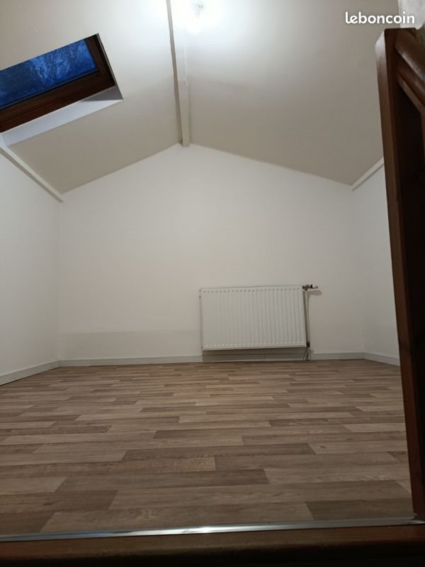 Appartement à louer, 77m², Wallers