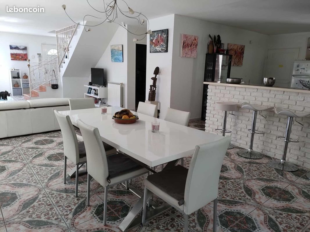 Maison à louer, 185m², Lodève