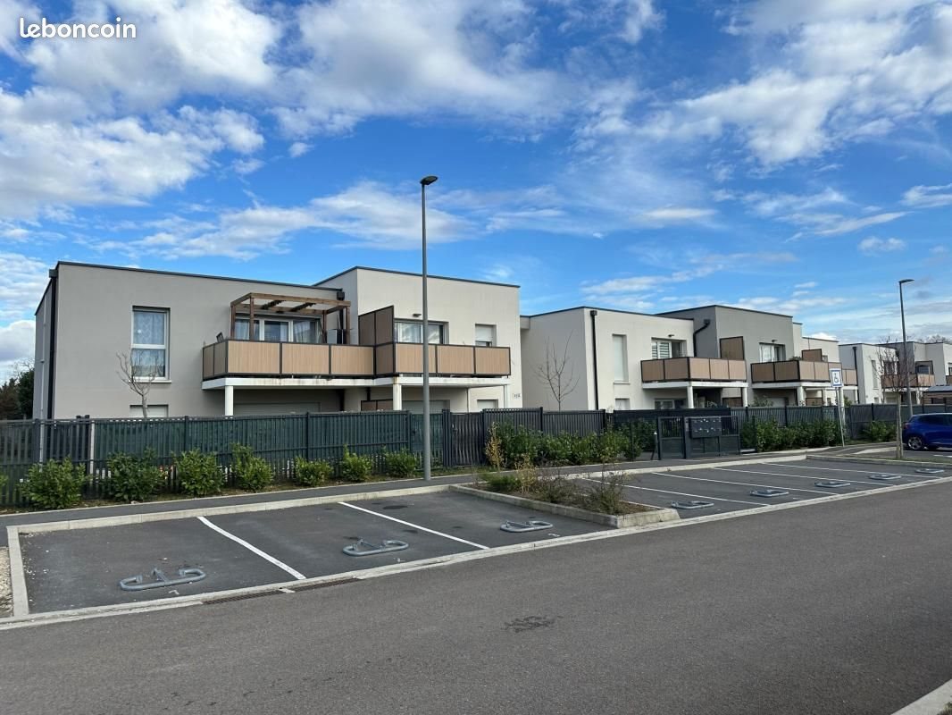 Appartement à louer, 65m², Buchères