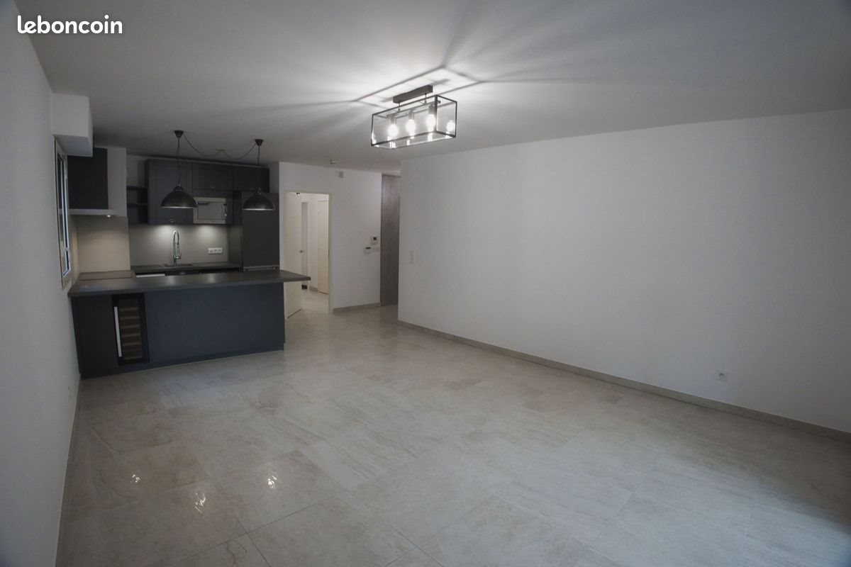 Appartement à louer, 70m², Roquebrune-Cap-Martin
