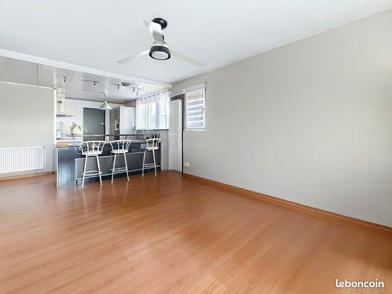 Appartement à louer, 67m², Bron