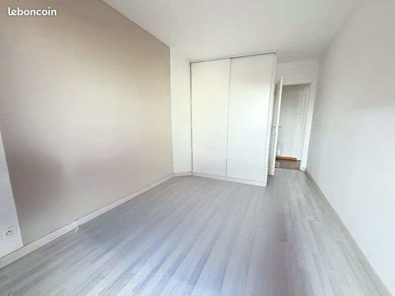 Appartement à louer, 67m², Bron
