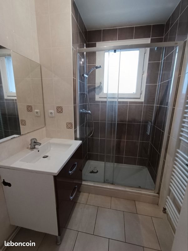 Appartement à louer, 70m², Nérondes