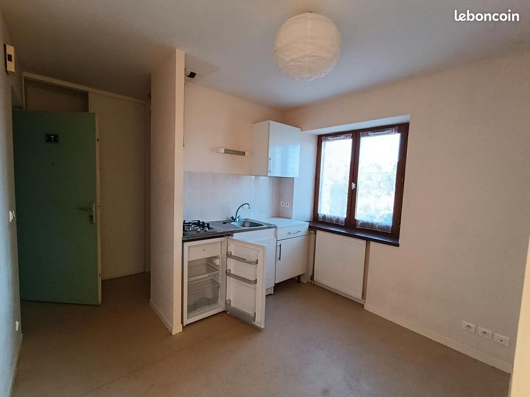 Appartement à louer, 22m², Saint-Pantaléon-de-Lapleau