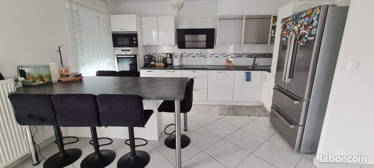 Appartement à louer, 75m², Saint-Genis-Pouilly