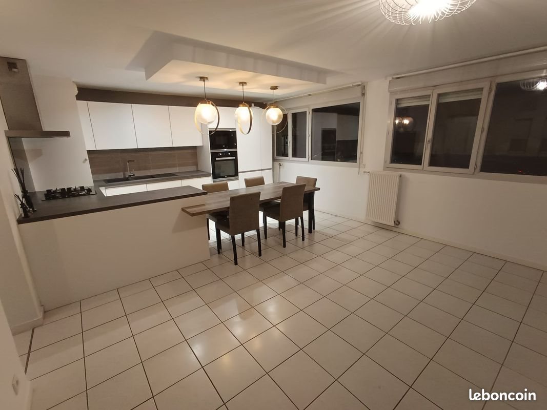 Appartement à louer, 84m², Grenoble