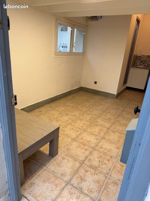 Appartement à louer, 18m², Stains