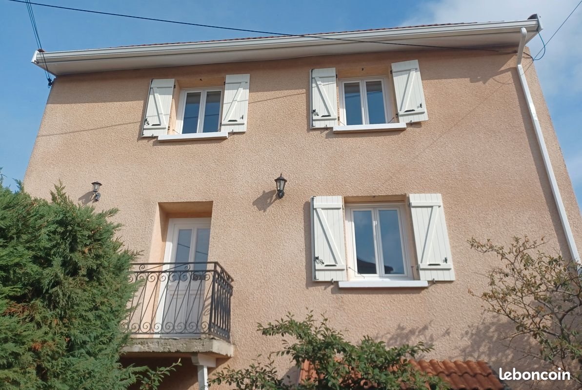 Appartement à louer, 129m², Saint-Martin-la-Plaine