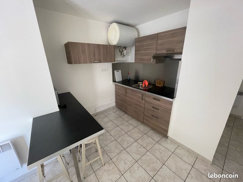 Appartement à louer, 21m², Marseille 5ème