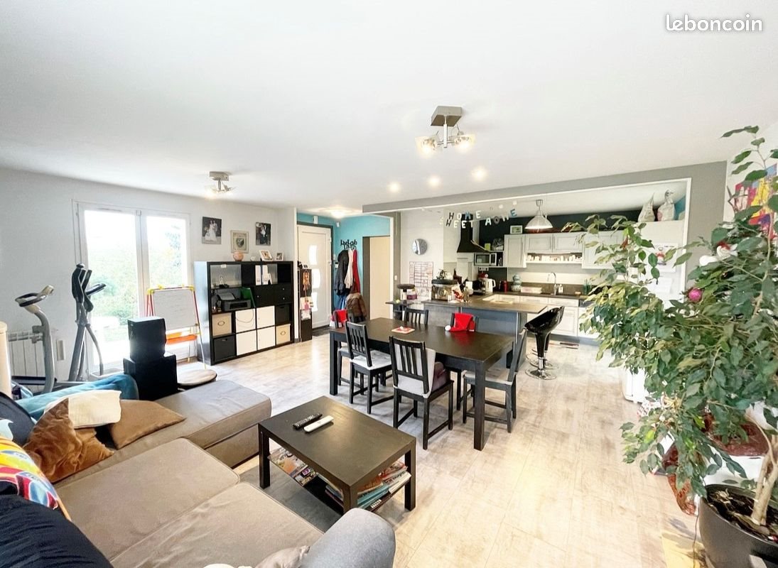 Maison à louer, 80m², Luzinay