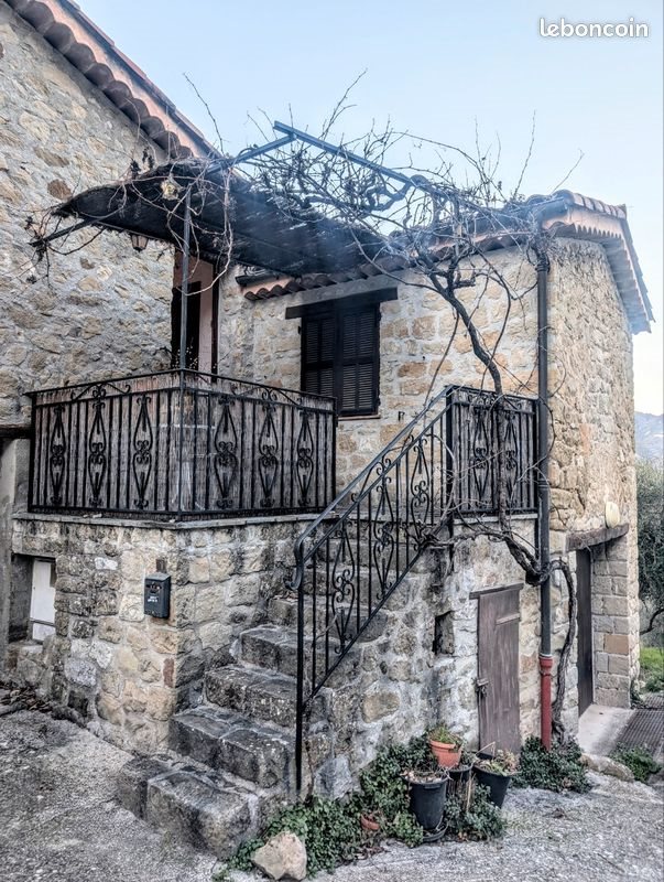 Maison à louer, 46m², Coaraze