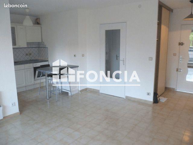 Appartement à louer, 29m², Marseille 8ème