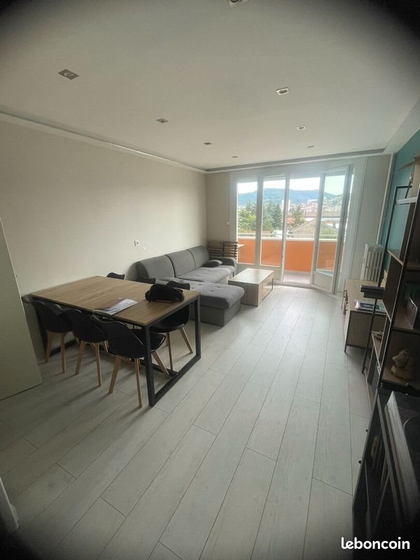 Appartement à louer, 65m², Unieux