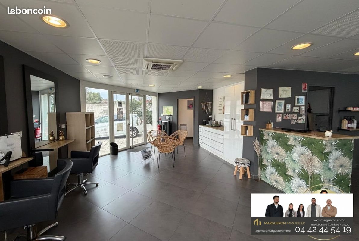 Appartement à vendre, 532m², Saint-Mitre-les-Remparts