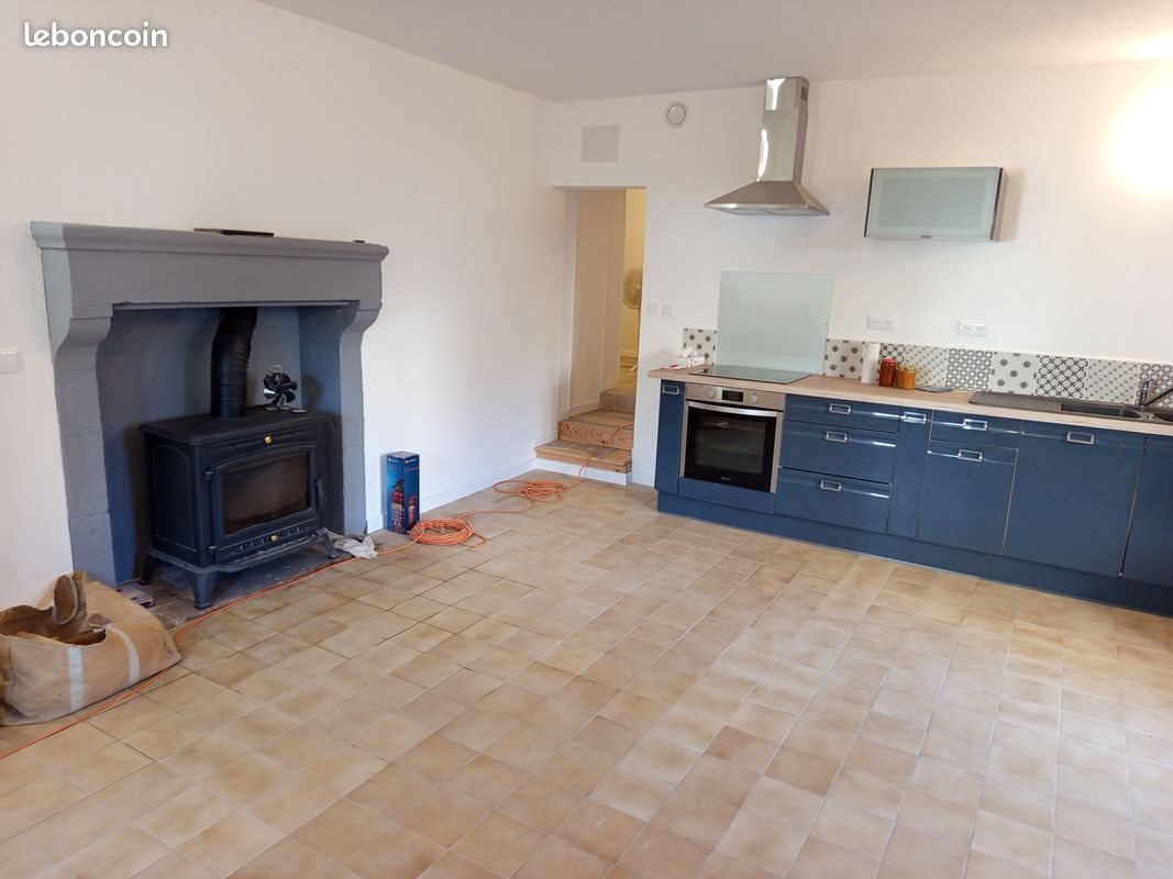 Maison à louer, 75m², Saint-Martial-de-Valette