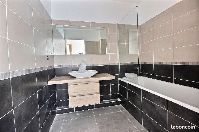 Appartement à louer, 66m², Marseille 2ème