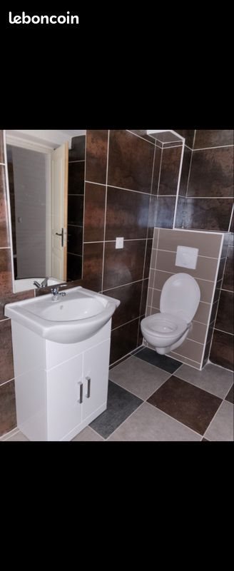 Appartement à louer, 45m², Poncin