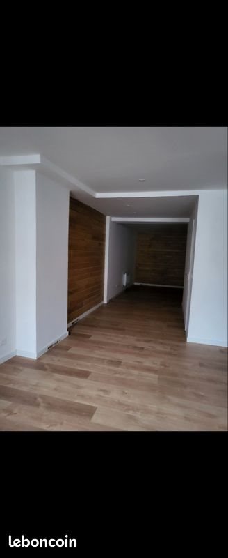 Appartement à louer, 45m², Poncin