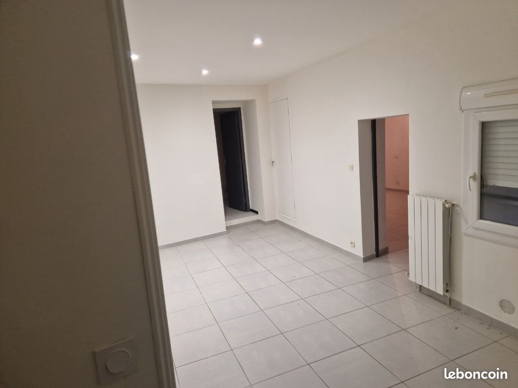 Appartement à louer, 50m², Pont-Saint-Esprit