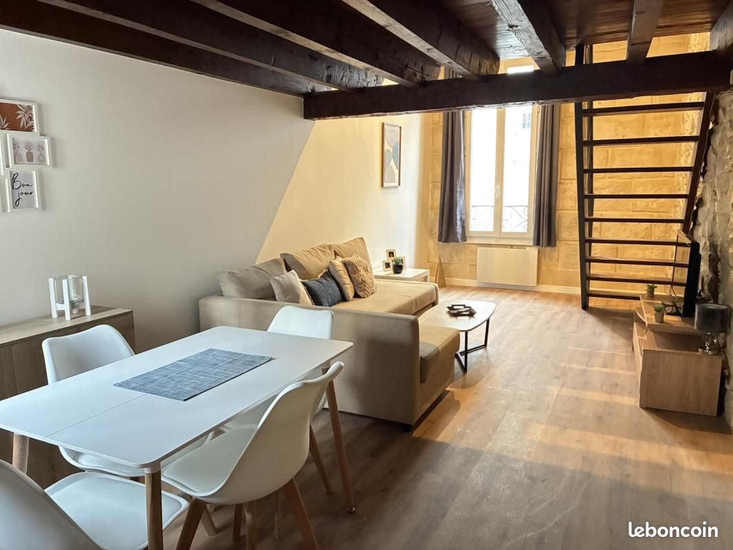 Appartement à louer, 42m², Nîmes