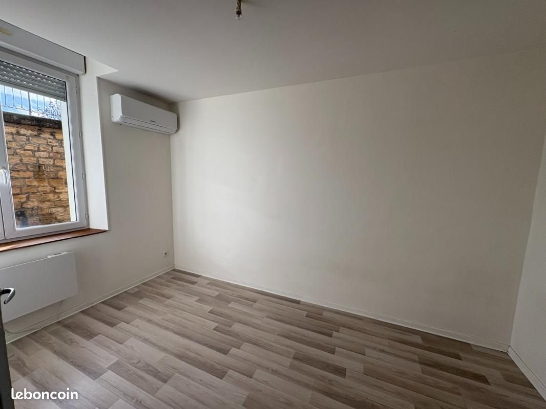 Appartement à louer, 43m², Sedan