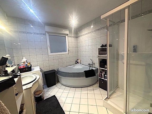 Appartement à louer, 84m², Metzing