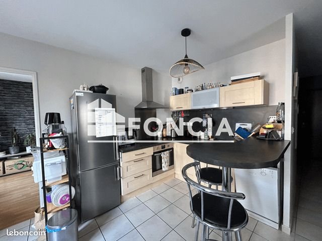 Appartement à louer, 49m², Sathonay-Camp
